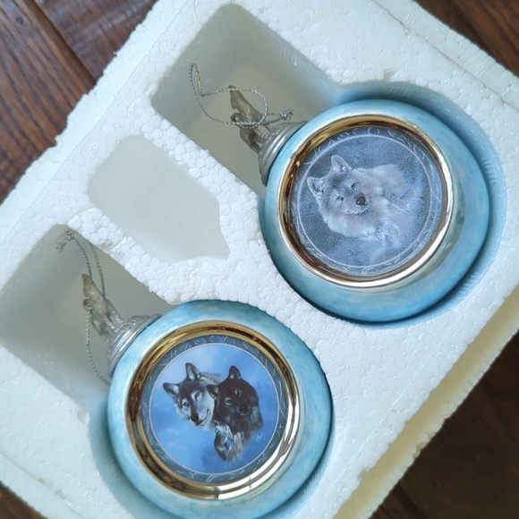 BRADFORD EDITIONS I NWT 6 "Spirit of the Wilderness" Ceramic Wolf Ornaments - Picture 3 of 14